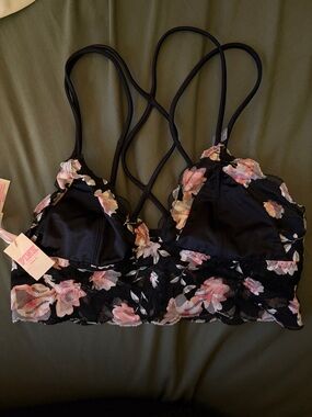 PINK Victoria's Secret Black Floral Lace Crisscross Bralette